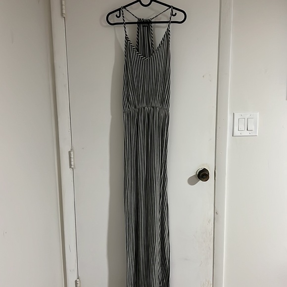 Maternity Dress - Picture 3 of 3